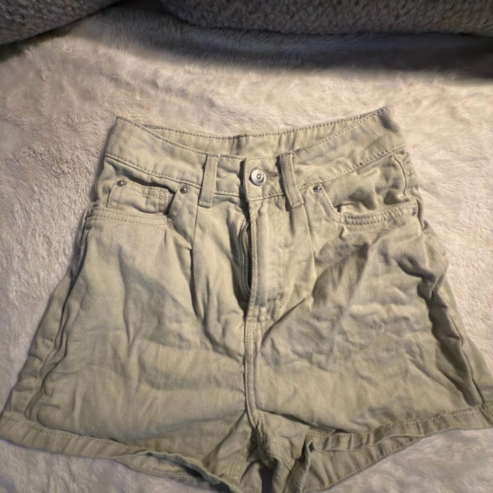 Women's Light/Pastel Green Shorts